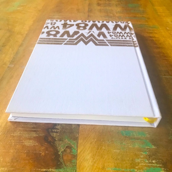 DC Comics Wonder Woman Notebook Cloth Cover NWT - Picture 7 of 10